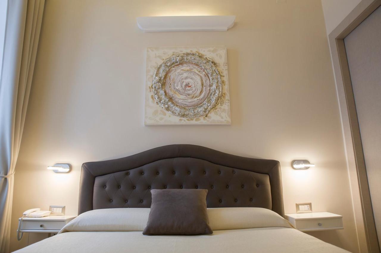 Royal Rooms Luxury Suite Neapel Exterior foto
